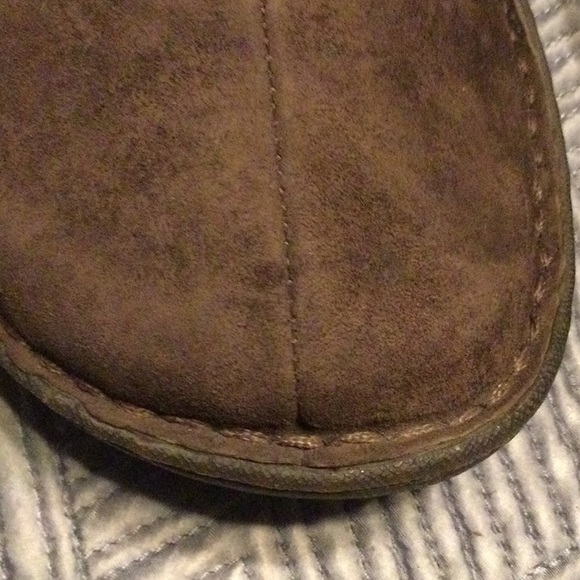 UGG size 8 brown suede boots for women - Picture 6 of 10